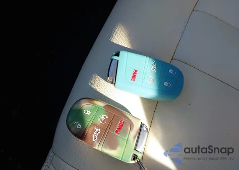 2015 Chrysler 200 Limited из США, поврежденный, VIN 1C3CCCAB6FN758379